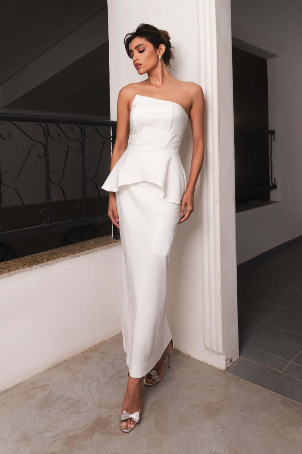 VESTIDO MIDI S/ ALÇA PEPLUM ONDA