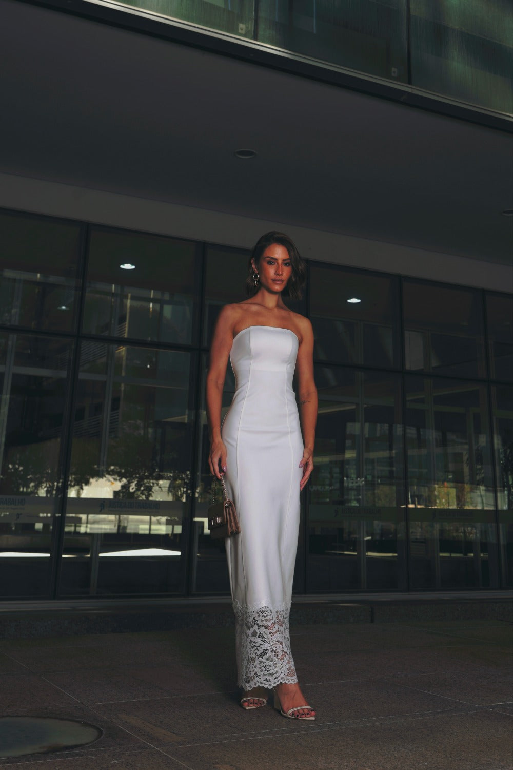 VESTIDO MIDI TOMARA QUE CAIA BARRADO RENDA OFF WHITE